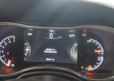 2018 Jeep Grand Cherokee Laredo E 4X4 z USA, uszkodzony, nr VIN 1C4RJFAGXJC470104